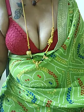 Snapshot of sriyazhini chatting on 03.15.25 sriyazhini online show from 03.15.25