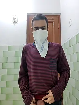 TOPMOON001 online show from 03.02.25