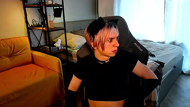 Snapshot of leon_yuugen chatting on 01.31.25 leon yuugen online show from 01.31.25