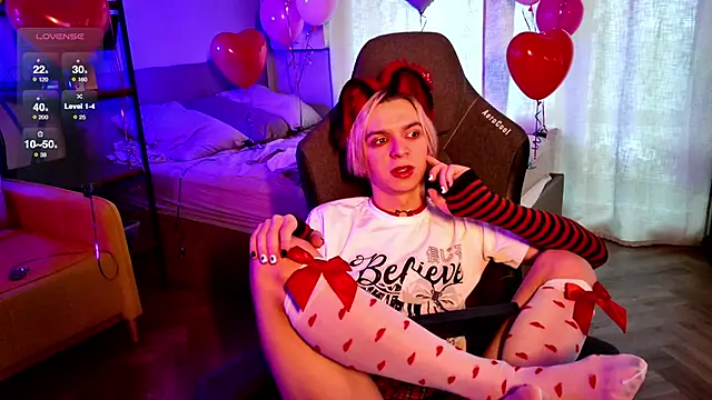 Snapshot of leon_yuugen chatting on 02.14.25 leon yuugen online show from 02.14.25