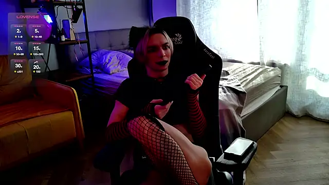 Snapshot of leon_yuugen chatting on 02.19.25 leon yuugen online show from 02.19.25