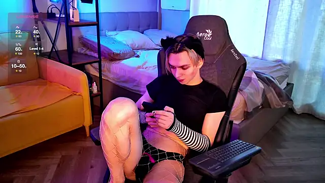 Snapshot of leon_yuugen chatting on 03.19.25 leon yuugen online show from 03.19.25