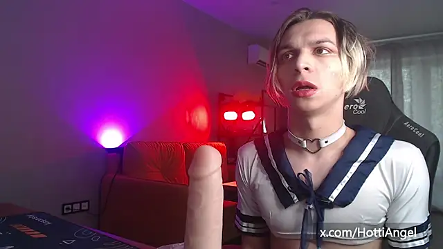 Snapshot of leon_yuugen chatting on 09.18.25 leon yuugen online show from 09.18.25