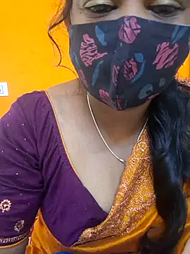 Snapshot of kanikasree chatting on 11.24.25 kanikasree online show from 11.24.25