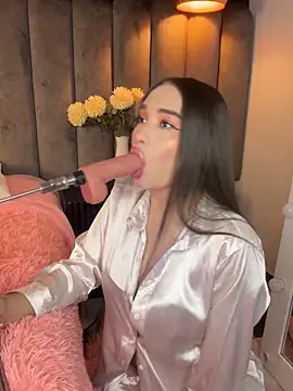 chelsea bolton  online show from 10.02.25