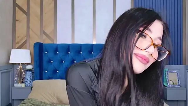 EmmaLawrens online show from 02.26.25