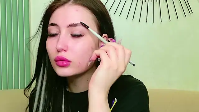 EmmaLawrens online show from 05.24.26