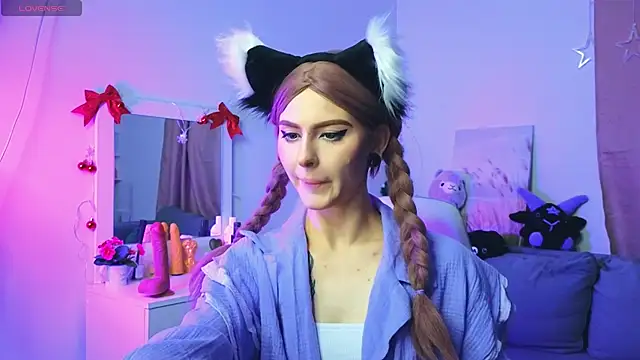 Emily  Mooree online show from 01.19.25