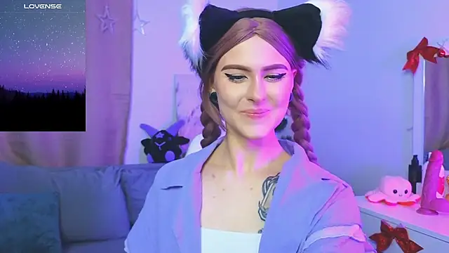 Emily  Mooree online show from 01.19.25