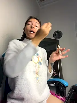 Aleska Miami online show from 10.14.25