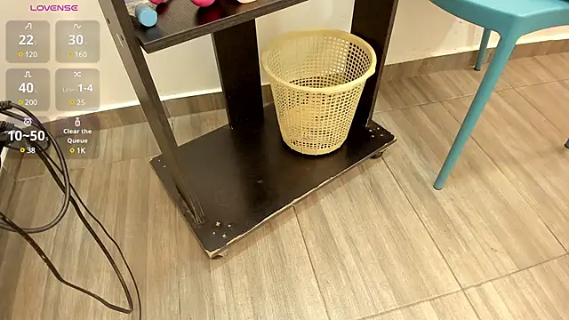 Thifany Hampton  online show from 03.07.25