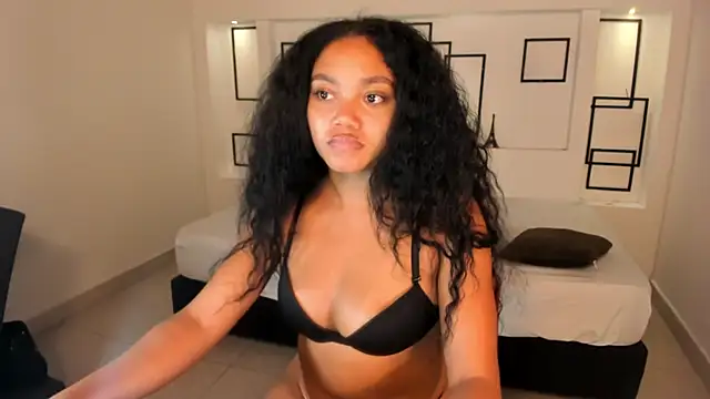 Snapshot of JasmineRose7 chatting on 02.23.25 JasmineRose7 online show from 02.23.25