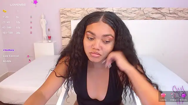 Snapshot of JasmineRose7 chatting on 02.25.25 JasmineRose7 online show from 02.25.25