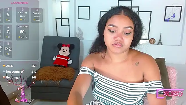 Snapshot of JasmineRose7 chatting on 03.17.25 JasmineRose7 online show from 03.17.25