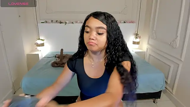 Snapshot of JasmineRose7 chatting on 09.17.25 JasmineRose7 online show from 09.17.25