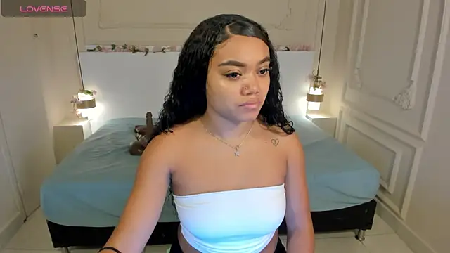 Snapshot of JasmineRose7 chatting on 09.19.25 JasmineRose7 online show from 09.19.25