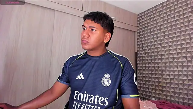 Matias Horny18 online show from 04.30.26