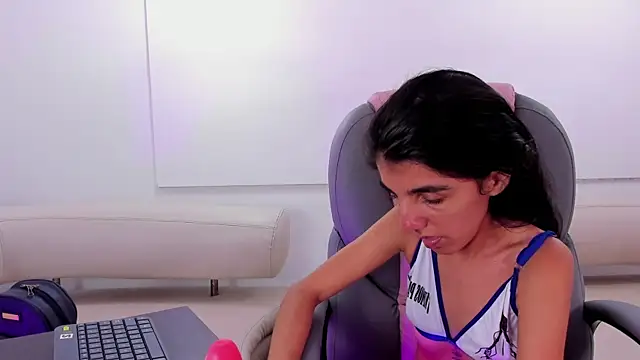 Snapshot of Valentina_slim chatting on 02.02.25 Valentina slim online show from 02.02.25