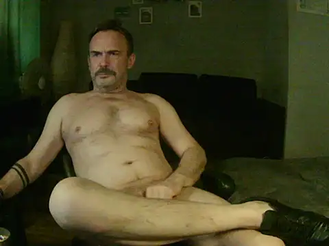 Snapshot of GaySexxPL chatting on 06.17.26 GaySexxPL online show from 06.17.26