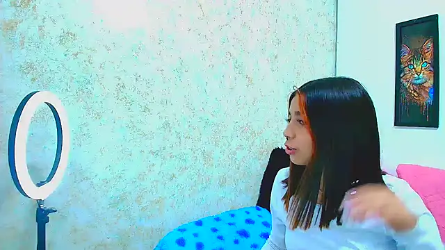 Rousse violett online show from 03.10.25