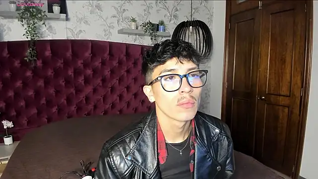 Snapshot of tim__fox chatting on 02.28.26 tim fox online show from 02.28.26