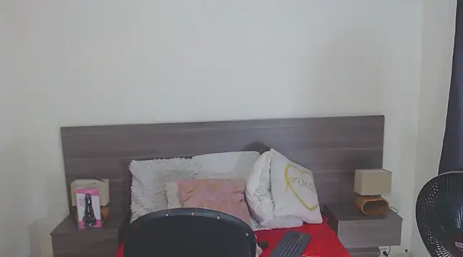 RAICHELLCOOPER1 online show from 03.17.25