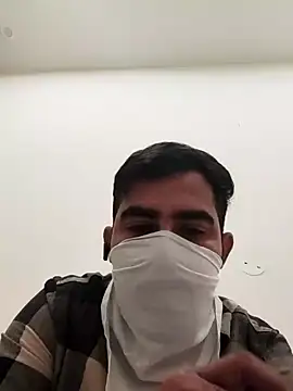 Snapshot of 13lusty chatting on 01.20.25 13lusty online show from 01.20.25