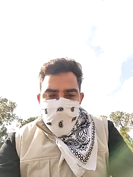 Snapshot of 13lusty chatting on 02.21.25 13lusty online show from 02.21.25