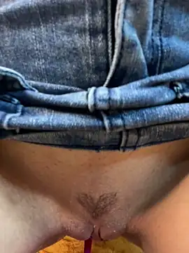 Snapshot of StefanyRousse chatting on 03.06.25 StefanyRousse online show from 03.06.25