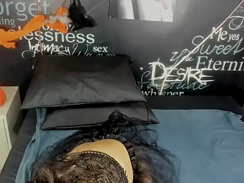 EmmySweett2 online show from 10.31.25