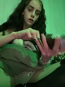 Snapshot of VioletxBlue chatting on 01.11.25 VioletxBlue online show from 01.11.25