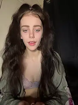 Snapshot of VioletxBlue chatting on 01.13.25 VioletxBlue online show from 01.13.25