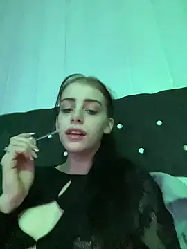 Snapshot of VioletxBlue chatting on 01.14.25 VioletxBlue online show from 01.14.25