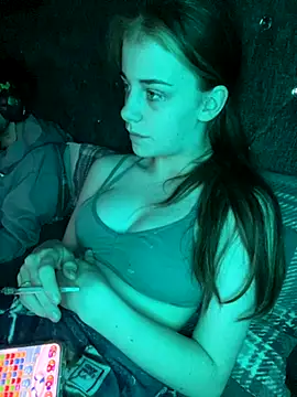 Snapshot of VioletxBlue chatting on 09.09.25 VioletxBlue online show from 09.09.25