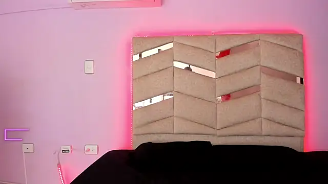 RubiSharqui  online show from 10.24.25