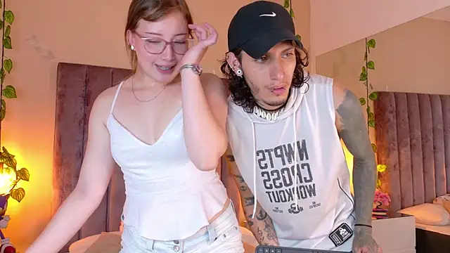 Dahlia Rousse online show from 07.22.26