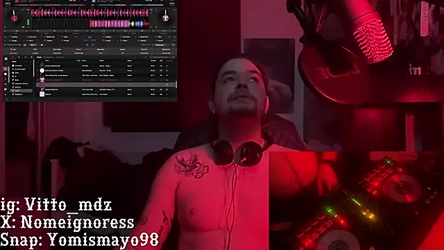 Snapshot of vittote chatting on 02.17.25 vittote online show from 02.17.25