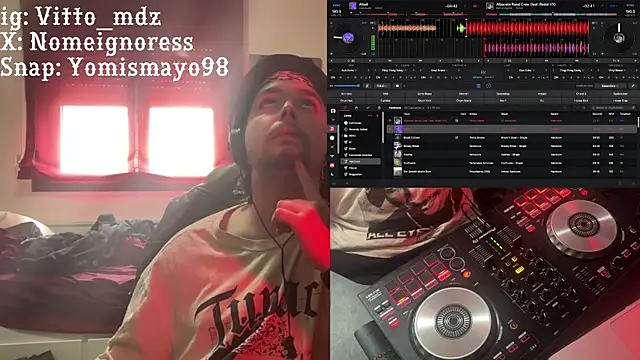 Snapshot of vittote chatting on 02.18.25 vittote online show from 02.18.25