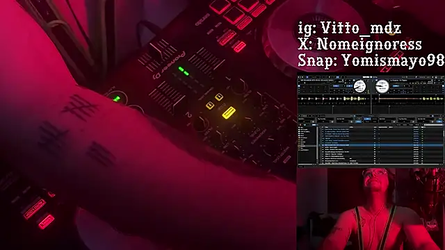 Snapshot of vittote chatting on 02.18.25 vittote online show from 02.18.25