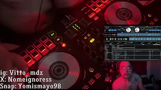 Snapshot of vittote chatting on 02.21.25 vittote online show from 02.21.25