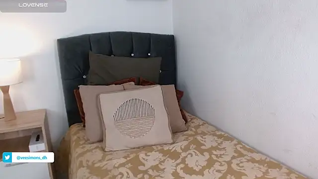 Veronica simons online show from 02.06.25