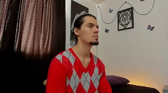 Snapshot of maxi_styles chatting on 02.24.25 maxi styles online show from 02.24.25