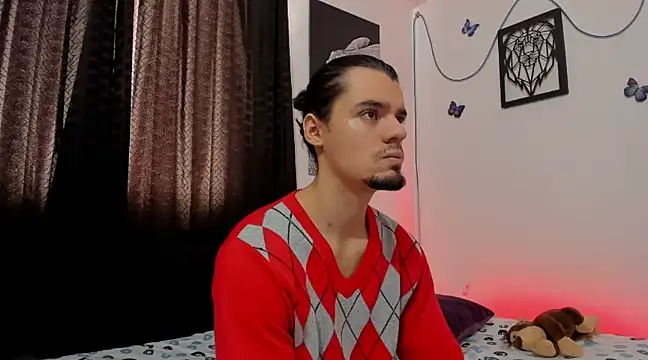 Snapshot of maxi_styles chatting on 02.27.25 maxi styles online show from 02.27.25