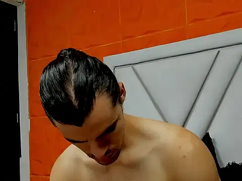 Snapshot of maxi_styles chatting on 02.13.26 maxi styles online show from 02.13.26