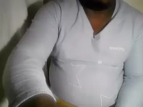 Snapshot of Dube501 chatting on 02.28.25 Dube501 online show from 02.28.25