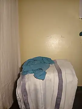 Snapshot of Dube501 chatting on 11.20.25 Dube501 online show from 11.20.25