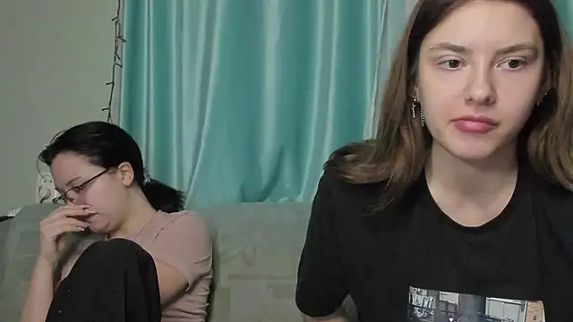 Snapshot of honey_love_honeyy chatting on 01.13.25 honey love honeyy online show from 01.13.25