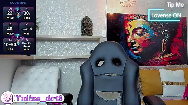 Snapshot of Luxury_Woman chatting on 03.12.25 Luxury Woman online show from 03.12.25