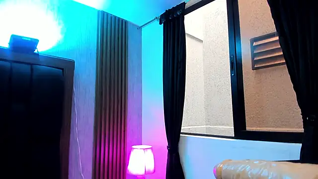 Elise-Leyton online show from 11.21.25