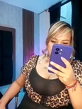 Elise-Leyton online show from 12.19.25